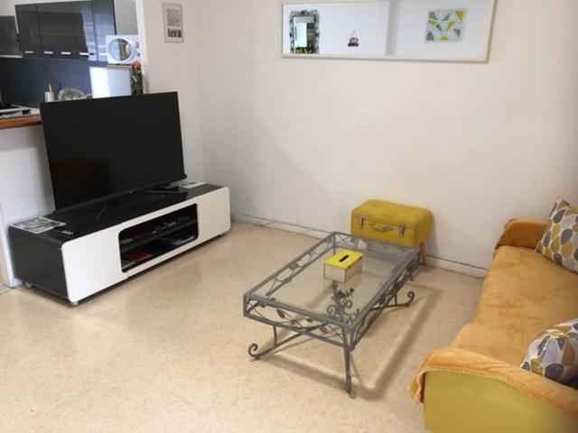 Chez Isa Et Jeanmi Apartment เดอกาเซอวิลล์ ภายนอก รูปภาพ